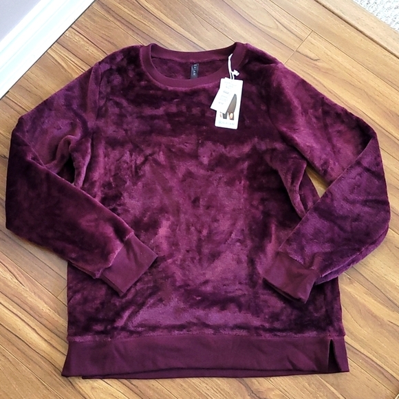 Nwt GAIAM ultra soft plush velour pullover - Picture 1 of 3